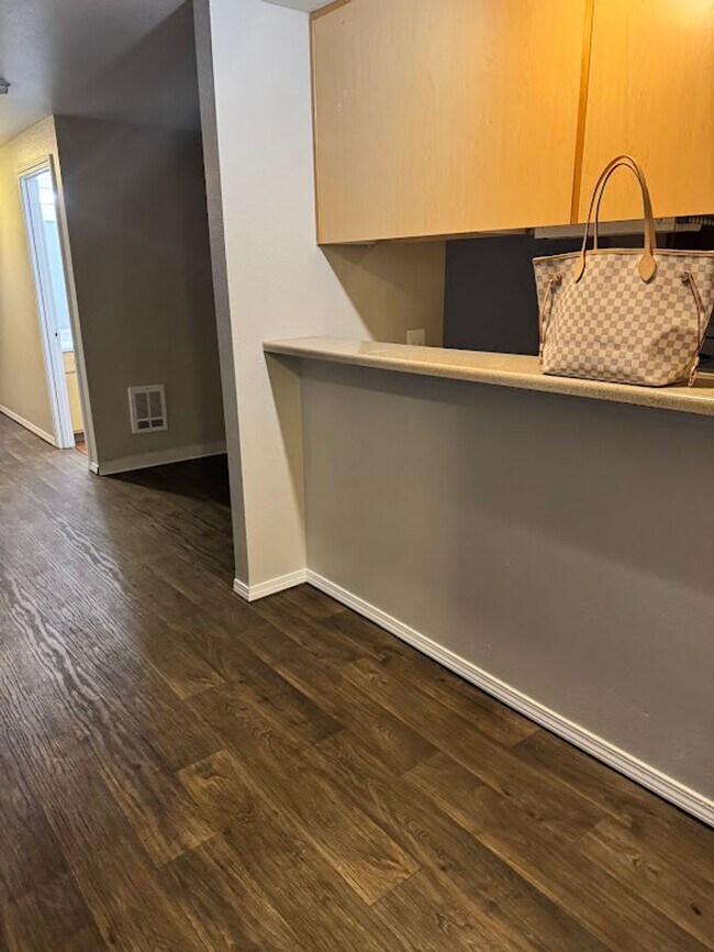 Foto del edificio - Everything you’ve been dreaming of is here. Come Lease today!