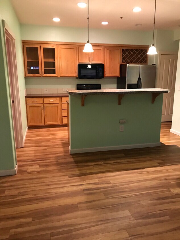 Kitchen - 10675 NE Red Wing Way