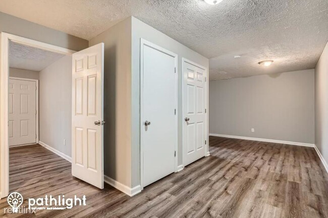 Foto del edificio - 3 br, 2 bath House - 6330 Akins Way UNIT