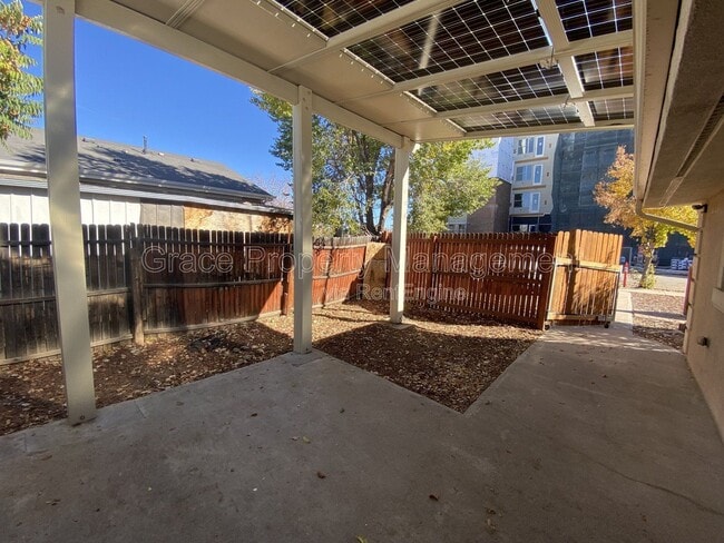 Photo - 2127 S Acoma St Townhome