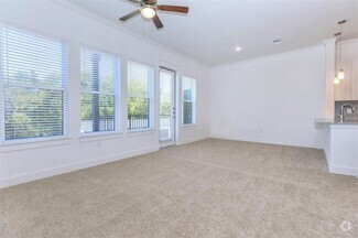 Building Photo - 3030 Greenbusch Rd
