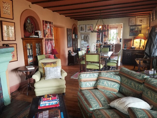 Foto del edificio - 519 La Lomita Rd