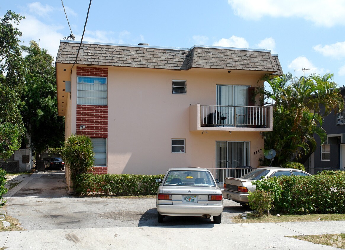 Primary Photo - 1327 SW 4th St