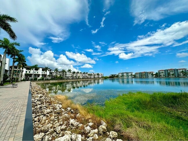 Foto del edificio - 4670 NW 84th Ave