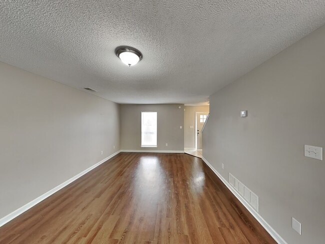 Building Photo - 5657 Wolf Pack Dr