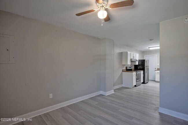 Foto del edificio - 2036 W 11th St