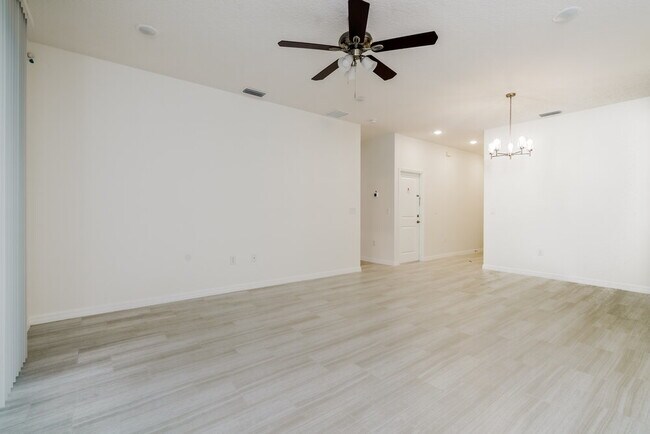 Building Photo - 409 Bay Oak Ln