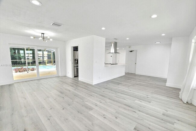 Foto del edificio - 5300 SW 7th St