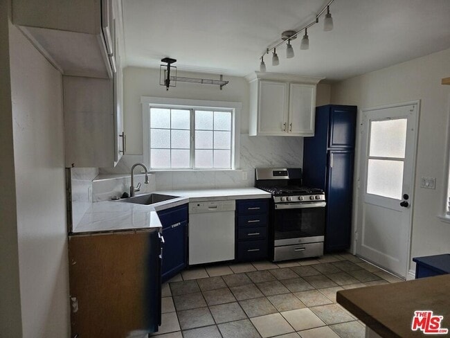 Photo - 509 S Catalina Ave Apartment