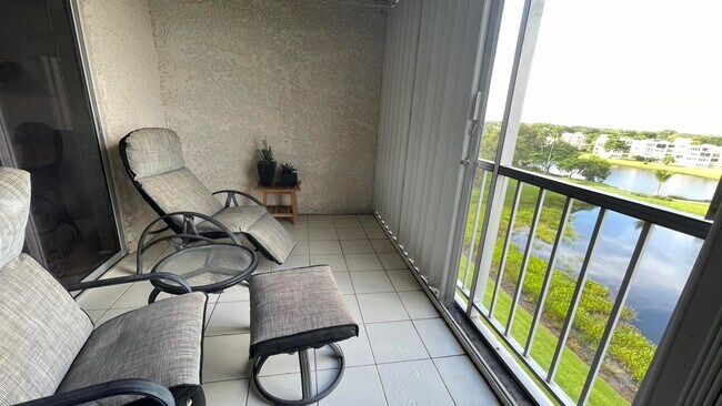 Building Photo - 14575 Bonaire Blvd
