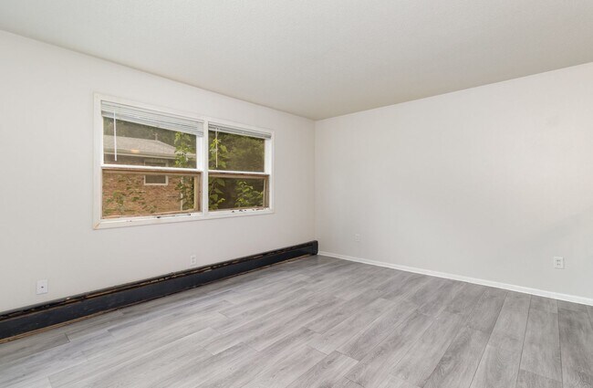 Foto del edificio - 2017 Commerce Blvd