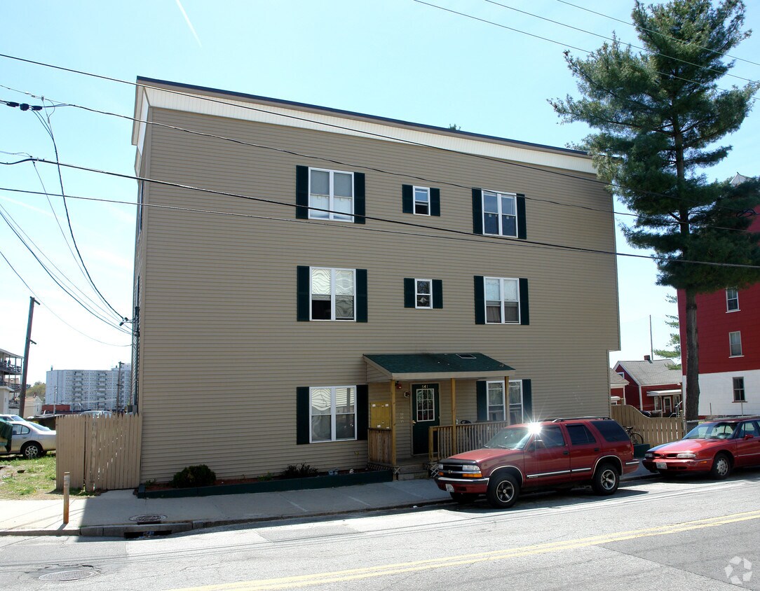 541 E School St, Woonsocket, RI 02895 Apartments in Woonsocket, RI