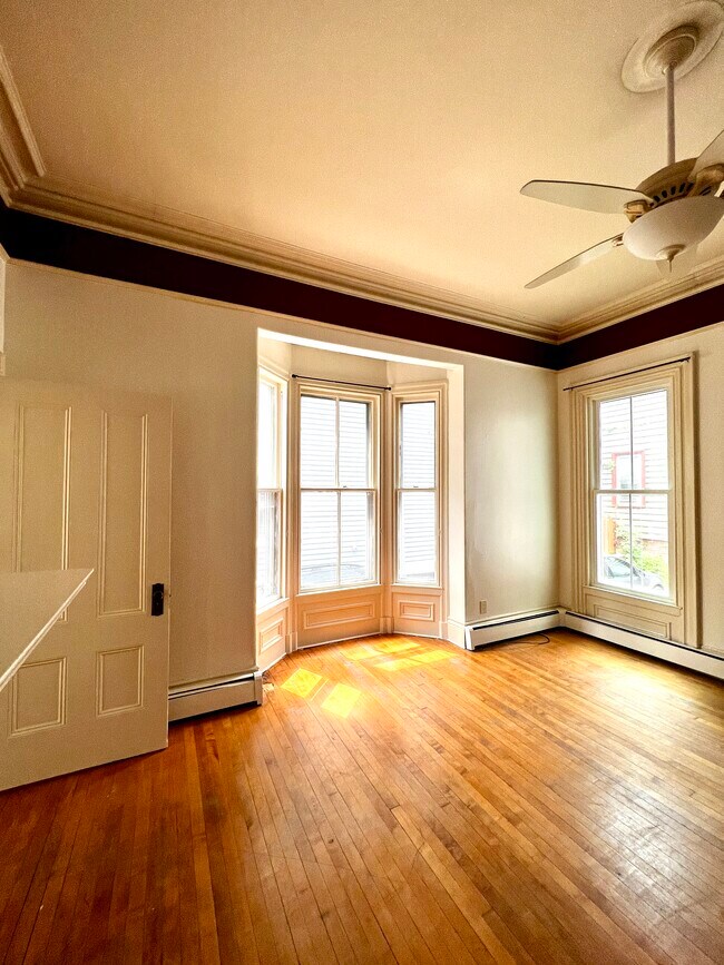 Livingroom view 1 - 130 Emery St