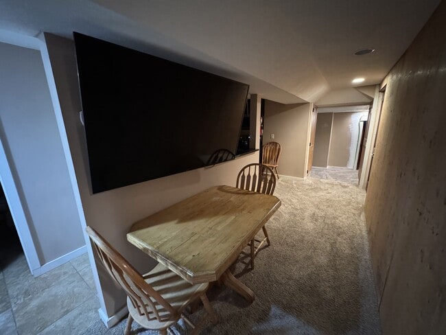 Foto del edificio - 546 Alaska Frontage Rd