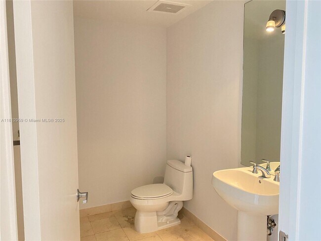 Foto del edificio - 1060 Brickell Ave