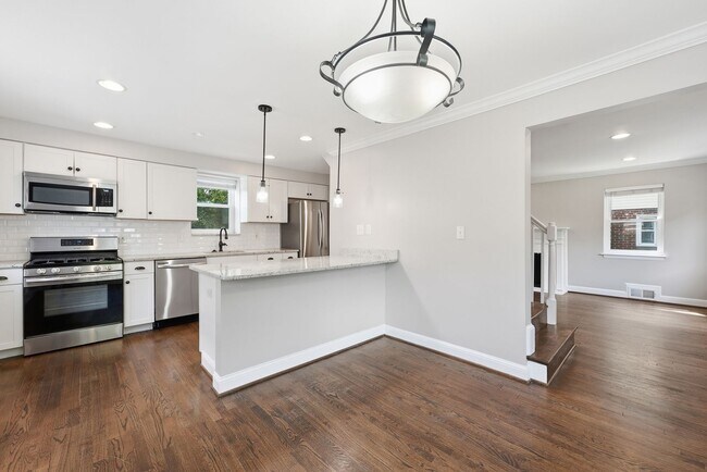 Foto del edificio - 2341 Belleview Ave