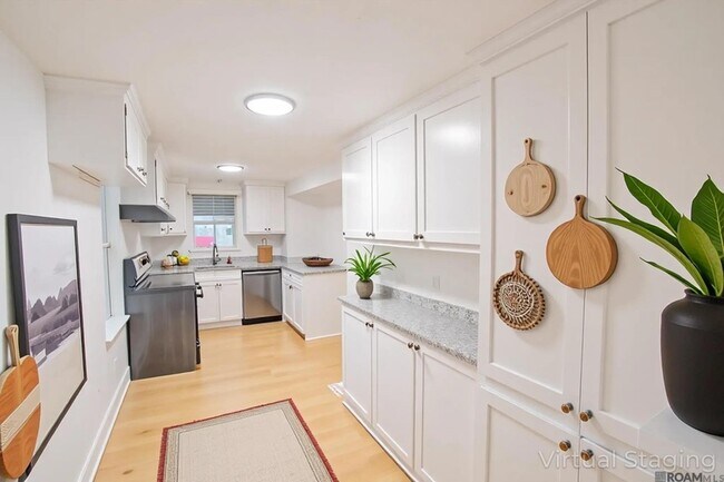 Foto del edificio - 30114 Oak St