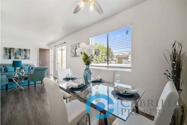 Foto del edificio - 4523 Winona Ave