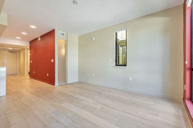 Building Photo - 99 Rausch St