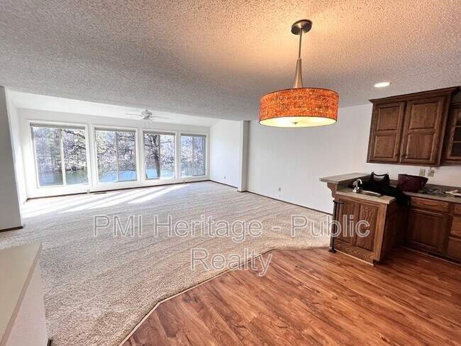 Building Photo - 19 Bayswater Ln