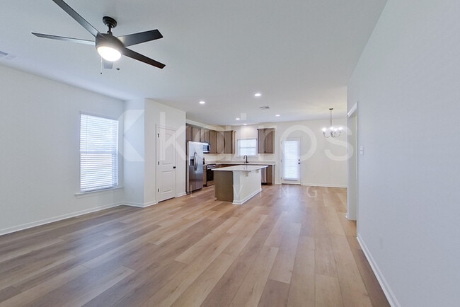 Foto del edificio - 113 Hendrix Rd