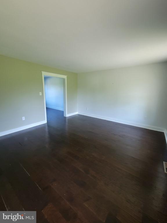 Foto del edificio - 328 Township Line Rd