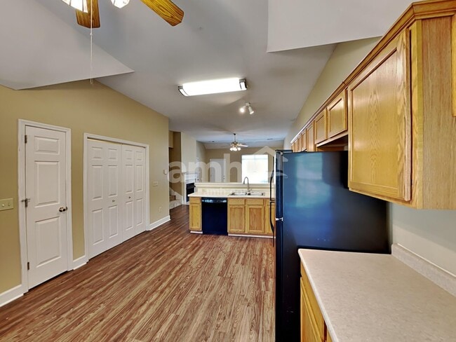 Foto del edificio - 1508 Cardinal Ln