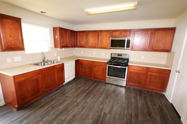 Building Photo - 9206 Pinderfield Ct