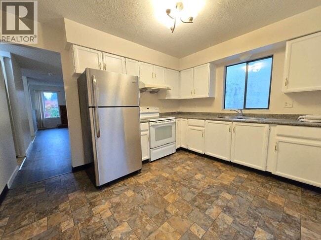 Building Photo - 1214 Nestor St