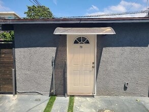 Building Photo - 751 Vernon Ave