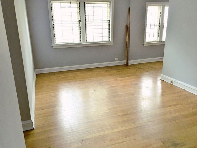 Foto del edificio - 1060 W Cornelia Ave