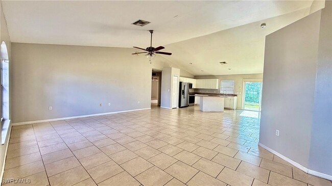 Building Photo - 528 Peerless Cir