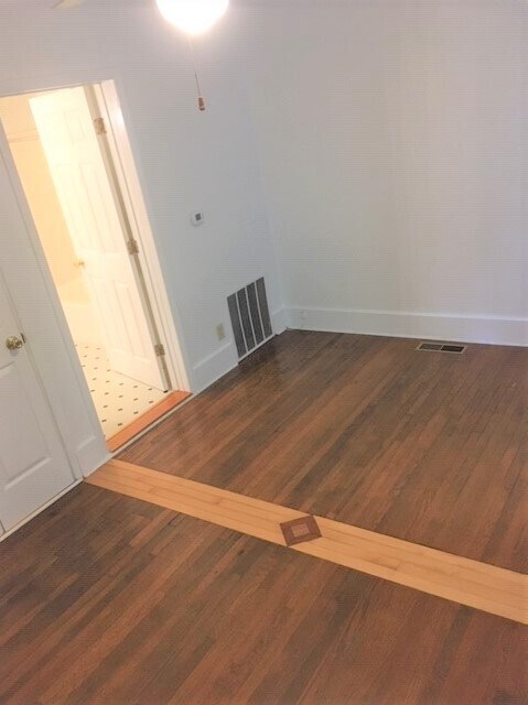 Living Room - 1115 Brown St