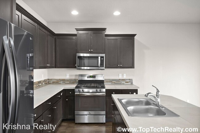 Building Photo - 4 br, 2.5 bath House - 7273 NW 167th Ave