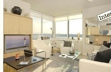 Foto del edificio - 180 Riverside Blvd