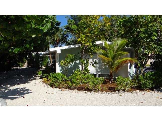 Building Photo - Anna Maria Island Water Front 4 Units