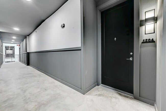Foto del edificio - 4801 Springdale Rd