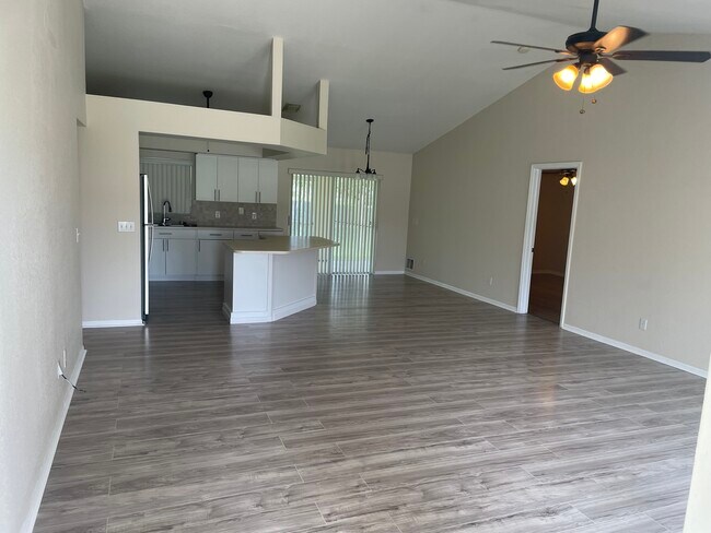 Foto del edificio - 3131 SW 19th Ave