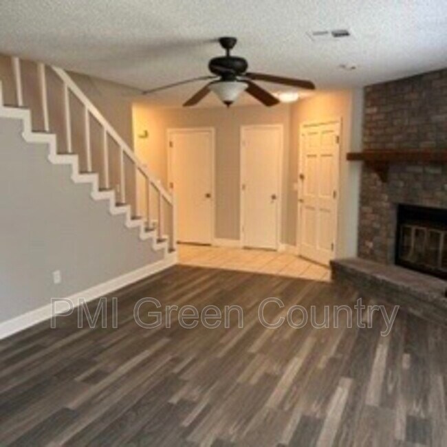 Foto del edificio - 4717 S Ironwood Ave