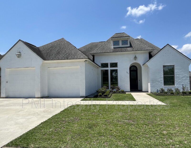 Primary Photo - 111 Eastwood Dr