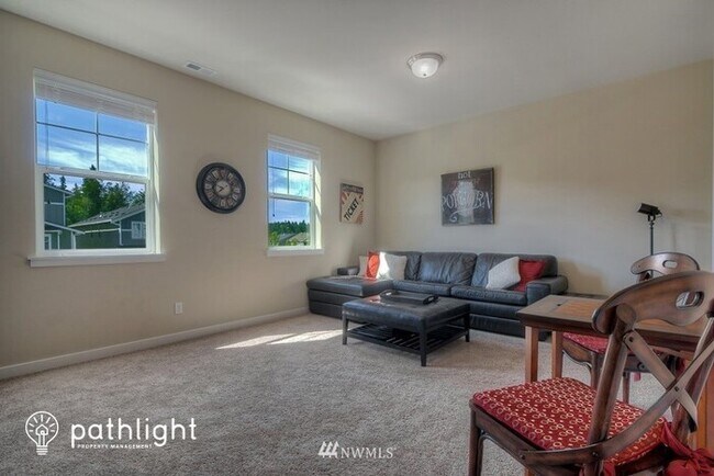 Foto del edificio - 3305 Highlands Blvd, Puyallup, WA, 98372
