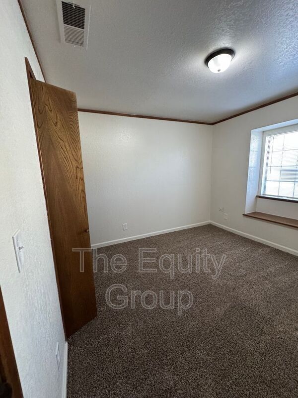Foto del edificio - 736 S Linwood St