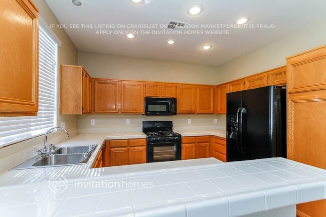 Foto del edificio - 1620 Remembrance Hill St