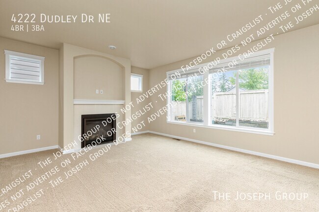 Foto del edificio - 4222 Dudley Dr NE