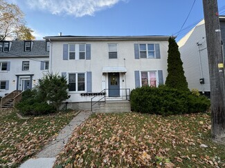 Building Photo - 616 Victoria St