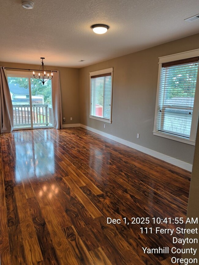 Building Photo - 111 Ferry St