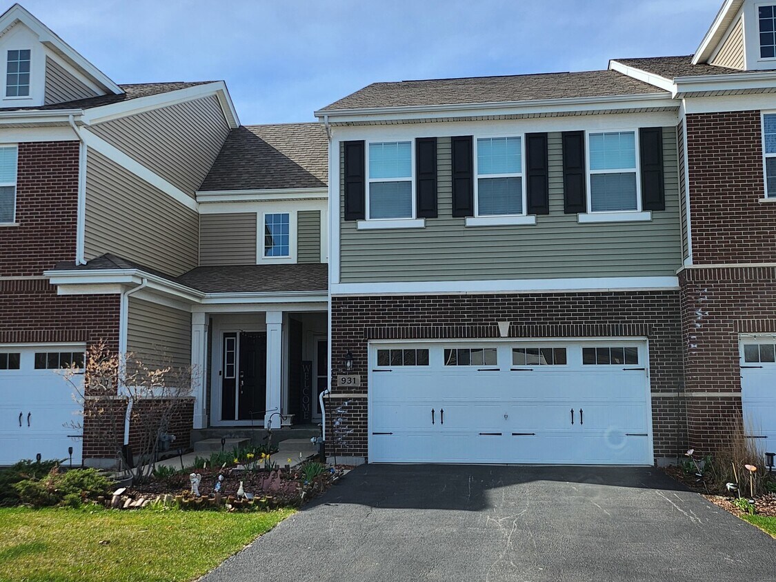 931 Paisley Ln, Naperville, IL 60540 Townhome Rentals in Naperville