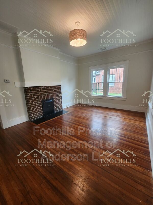 Building Photo - 1208 W Whitner St