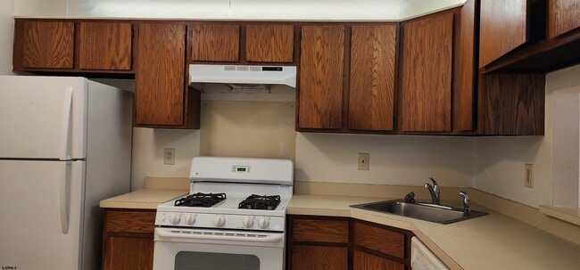 Building Photo - 128 Liberty Ct