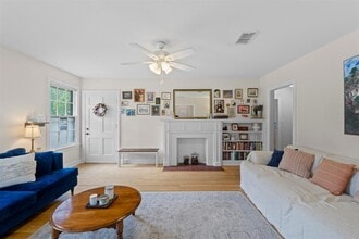 Building Photo - 3206 Kerbey Ln
